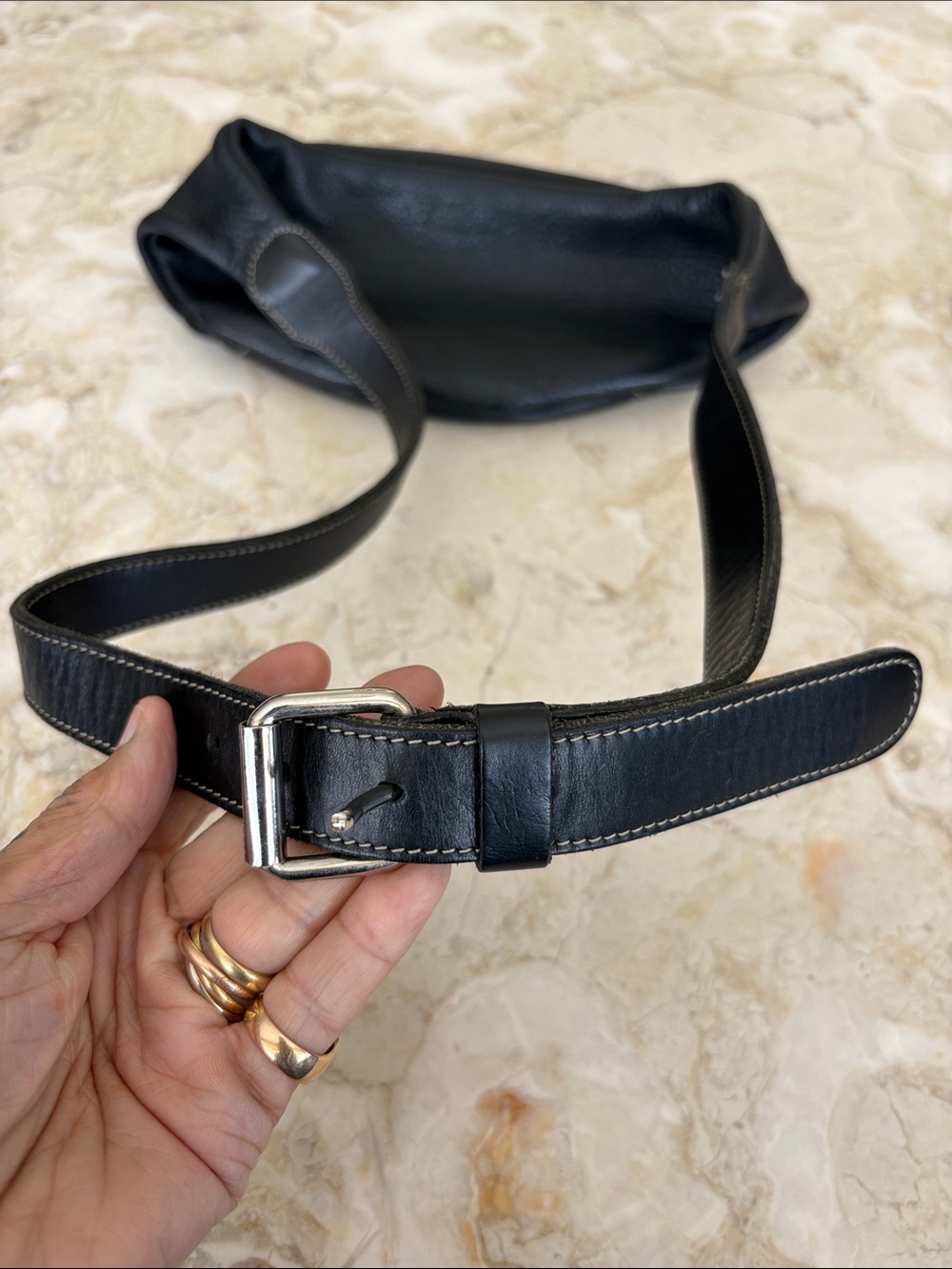 Roots Canada Black Leather Trinity Unisex Belt Bag - As New Condition - Picture 10 of 13